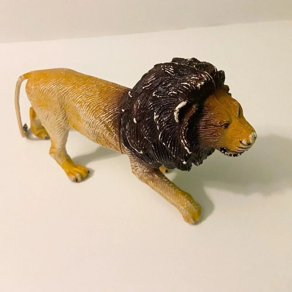 Vintage  1987 Lion Animal Figure 7 Inch Long Rubber Toy - Picture 7 of 11
